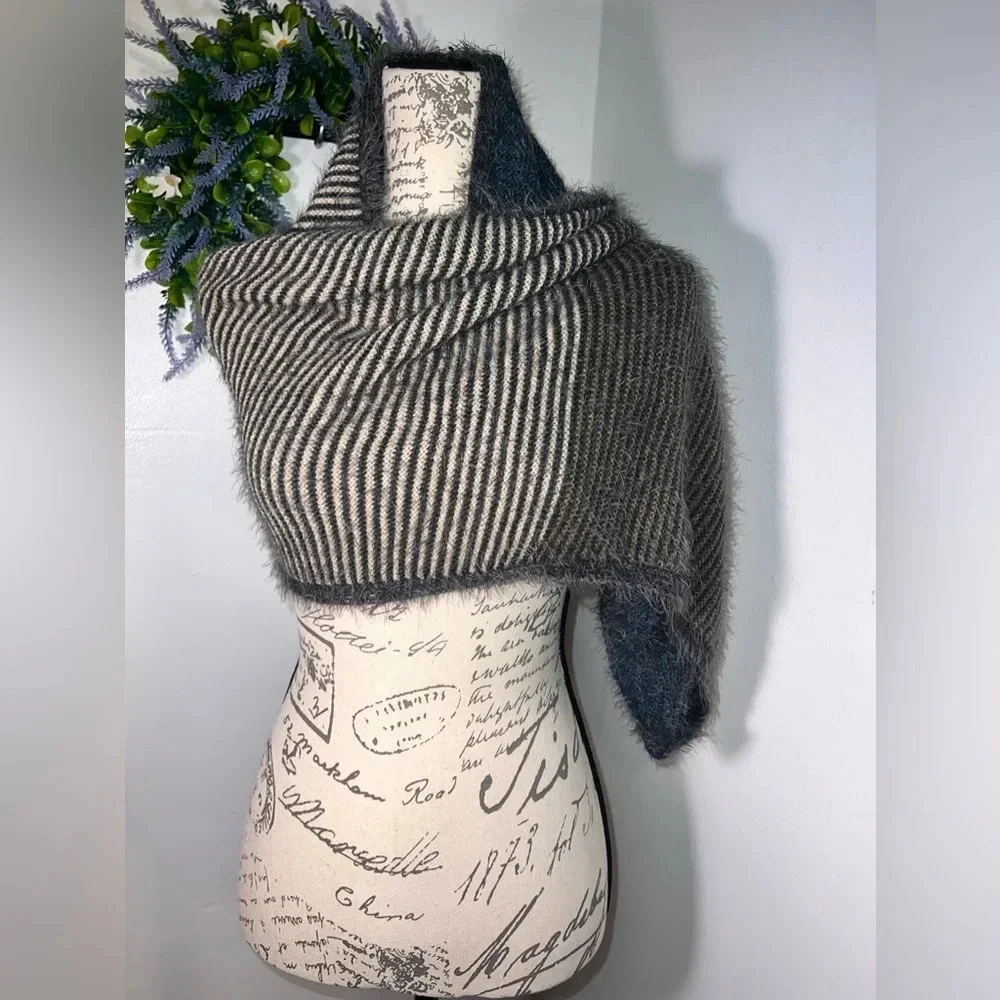 Look, earth tone striped soft eyelash, infinity acrylic scarf 15”‎ wide 28”L
